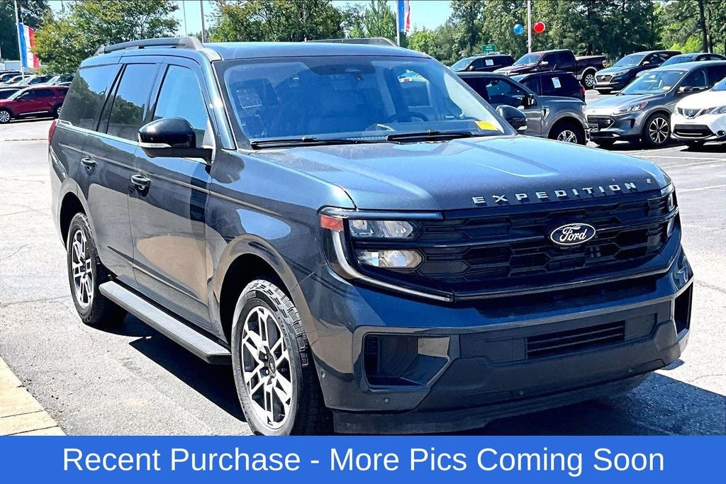 2025 Ford Expedition Active 4x4's photo