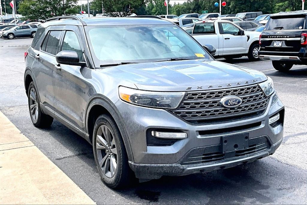 2022 Ford Explorer XLT 4WD's photo