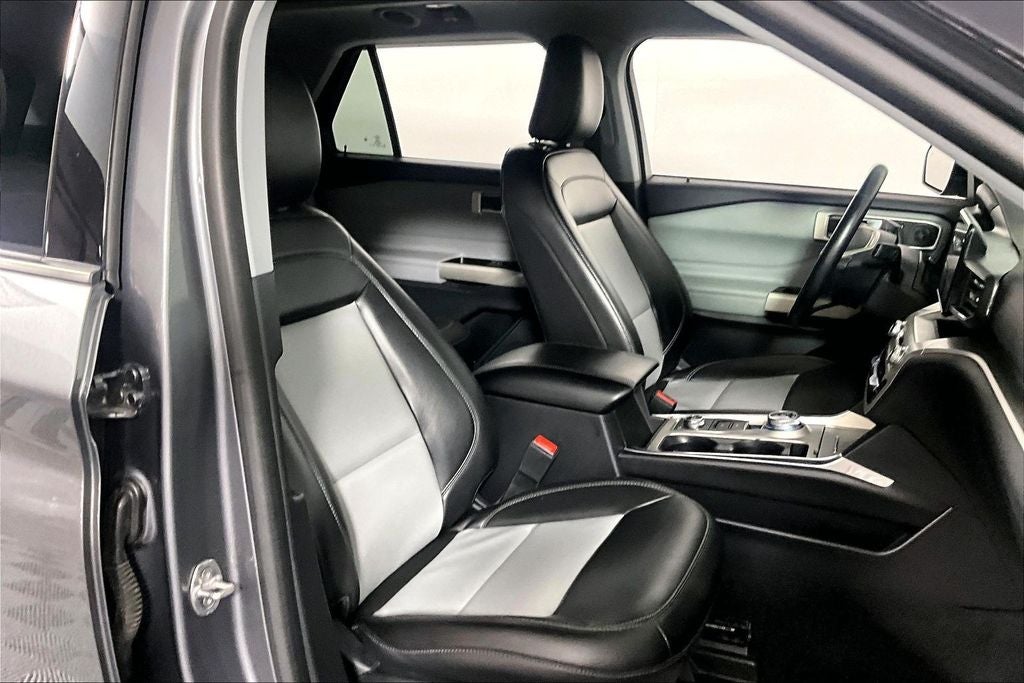 2022 Ford Explorer XLT - Photo 7