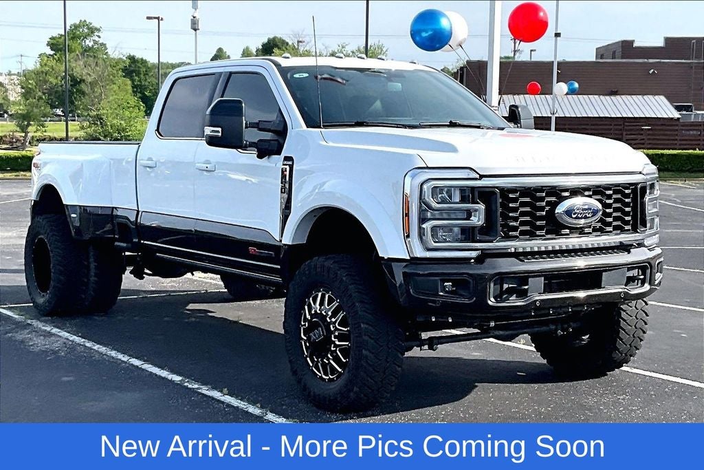 2025 Ford F-450 King Ranch 4x4 Crew Cab 8' Box DRW's photo