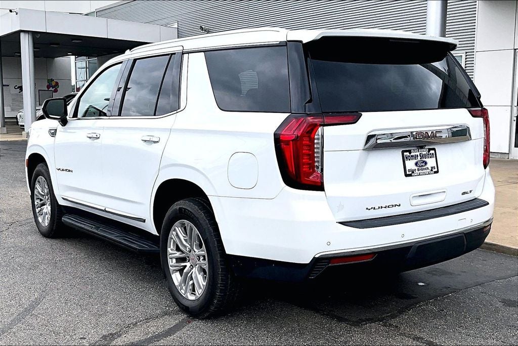 2023 GMC Yukon SLT