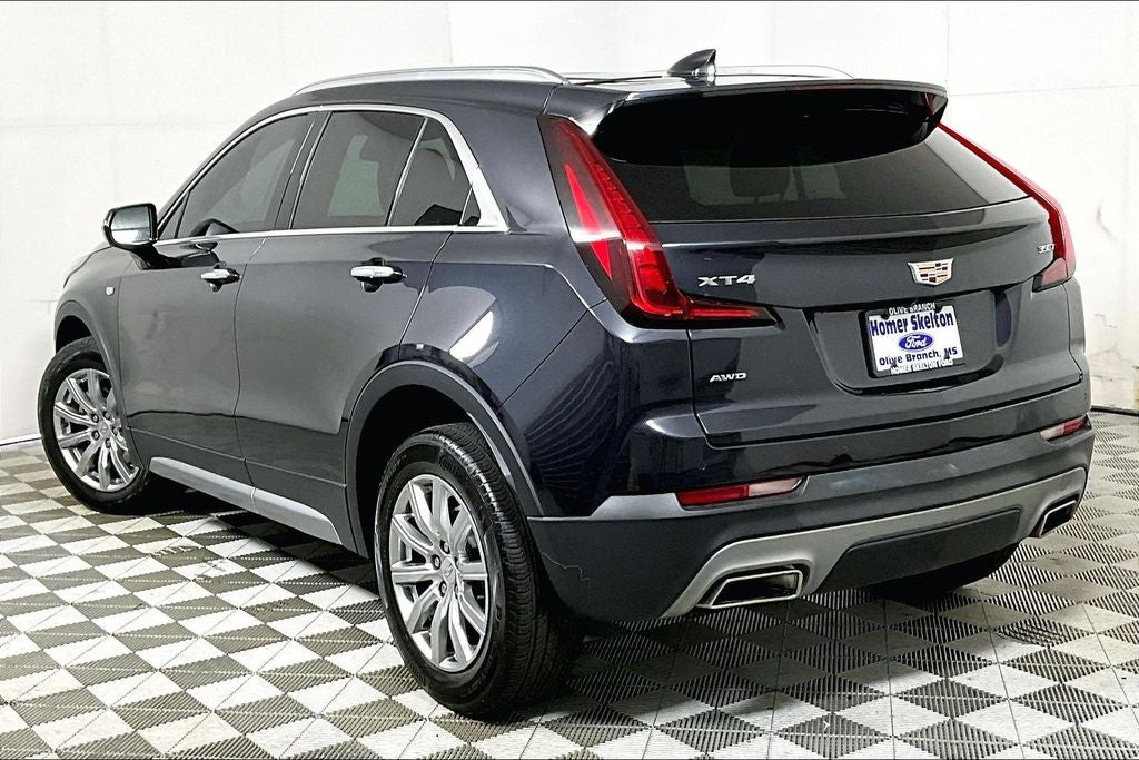 2023 Cadillac XT4 Premium Luxury