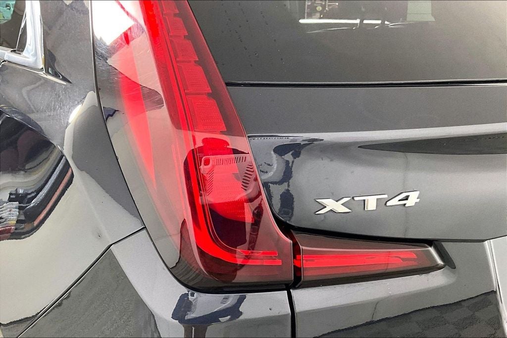 2023 Cadillac XT4 Premium Luxury