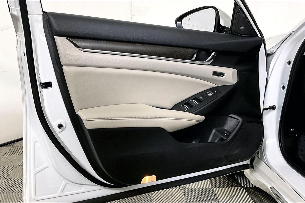 2022 Honda Accord Hybrid Touring