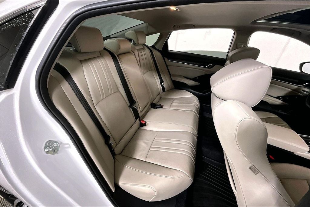 2022 Honda Accord Hybrid Touring