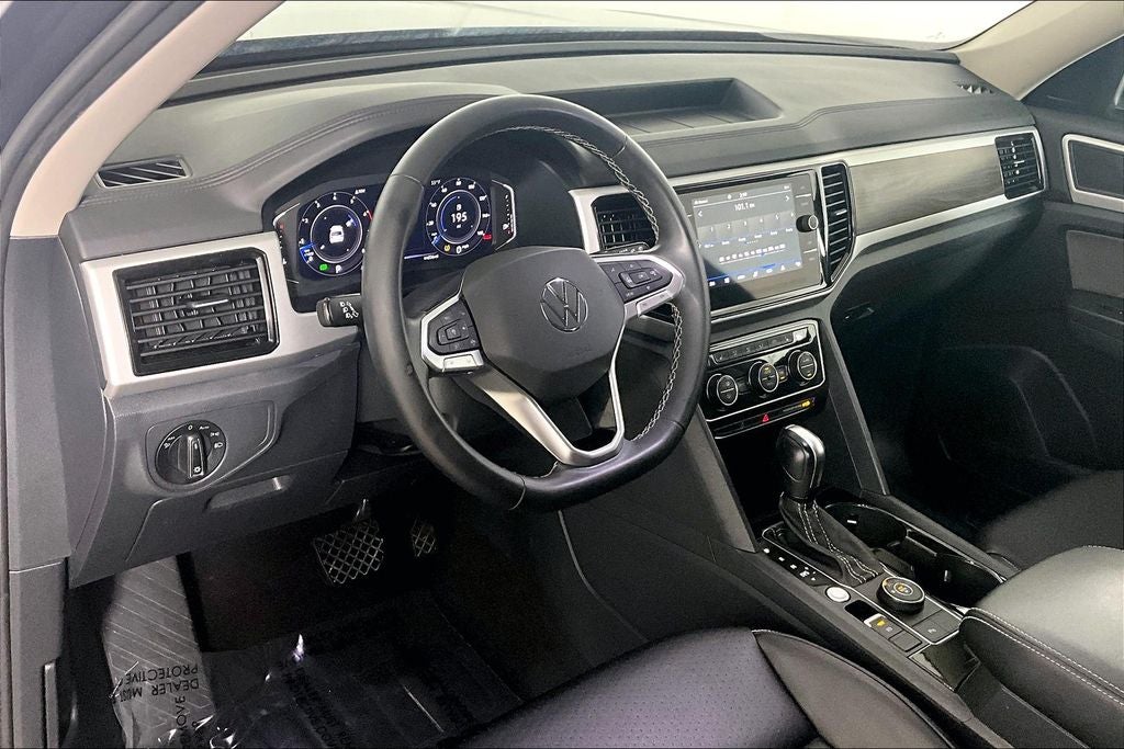 2022 Volkswagen Atlas 3.6L V6 SE w/Technology