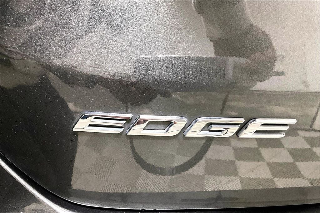 2020 Ford Edge SE
