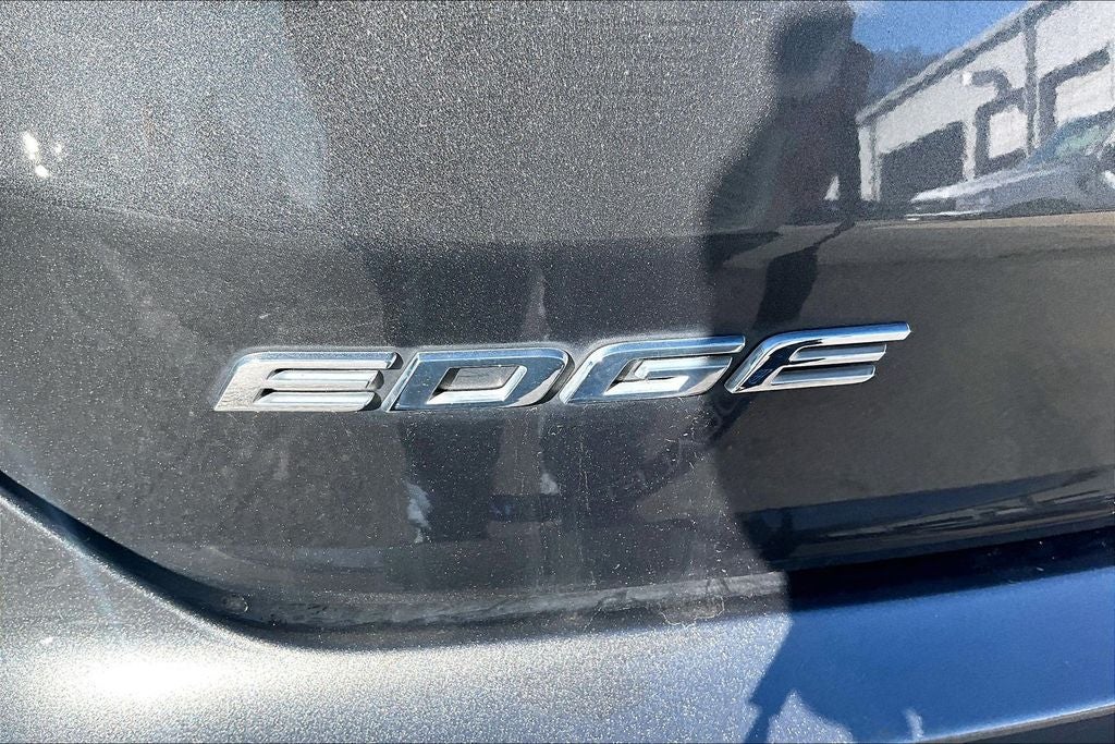 2020 Ford Edge SE