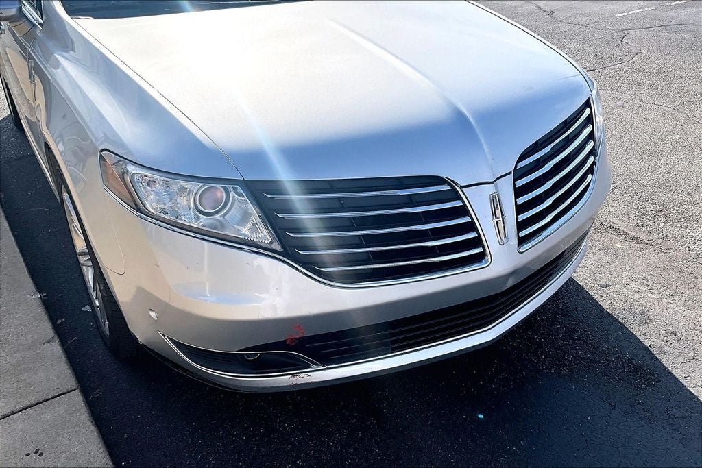 2019 Lincoln MKT Standard