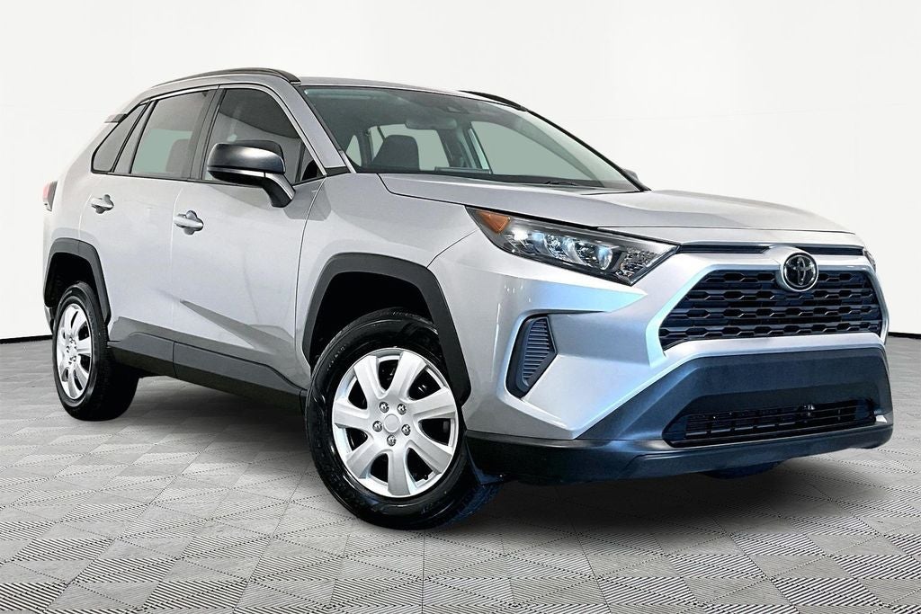 2020 Toyota RAV4 LE