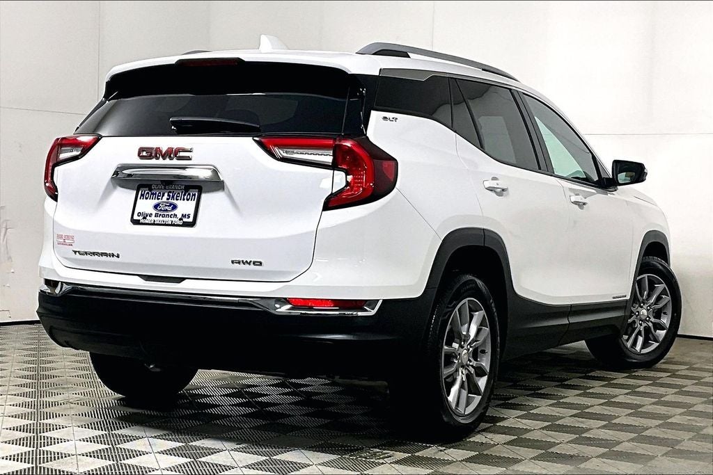 2024 GMC Terrain SLT