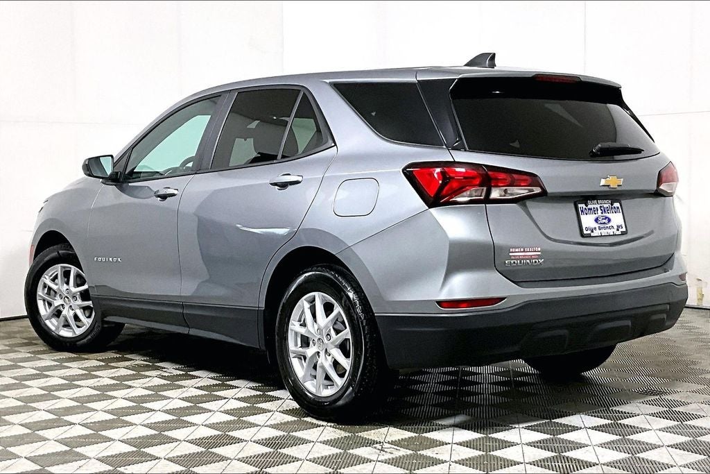 2023 Chevrolet Equinox LS