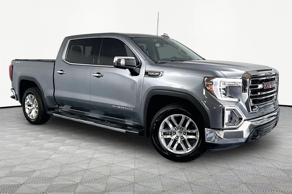2022 GMC Sierra 4WD Crew Cab Short Box SLT's photo