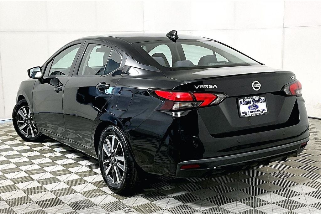 2021 Nissan Versa 1.6 SV