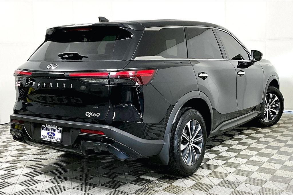 2024 INFINITI QX60 PURE