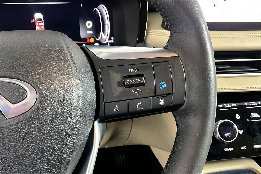 2023 INFINITI QX60 LUXE
