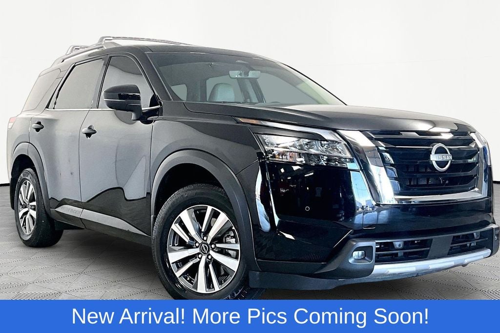 2024 Nissan Pathfinder SL