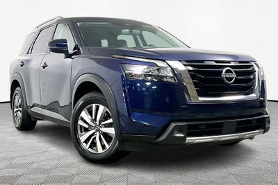 2022 Nissan Pathfinder SL