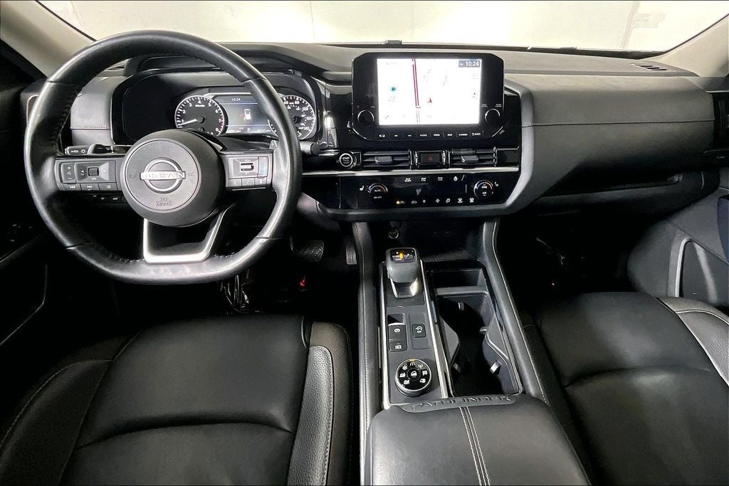 2022 Nissan Pathfinder SL