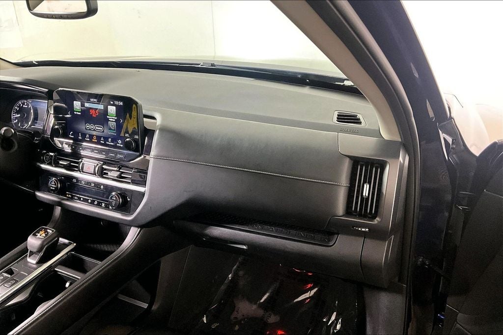 2022 Nissan Pathfinder SL