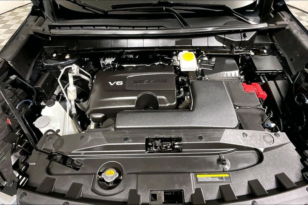 2022 Nissan Pathfinder SL