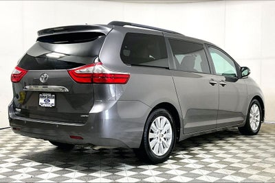 2017 Toyota Sienna Limited 7 Passenger