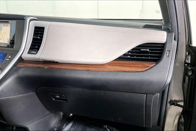 2017 Toyota Sienna Limited 7 Passenger