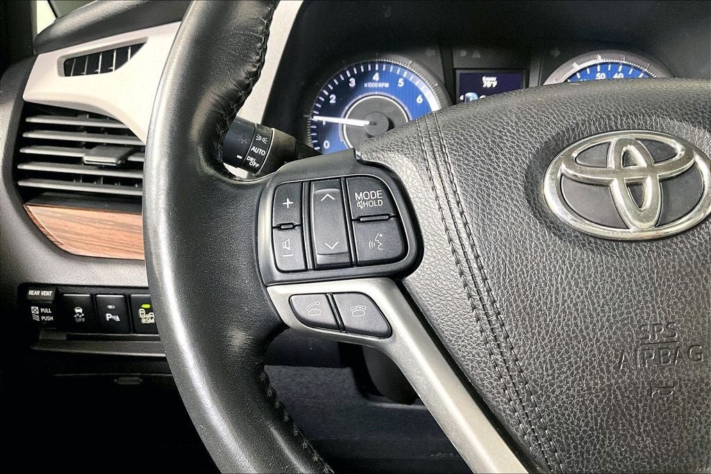 2017 Toyota Sienna Limited 7 Passenger