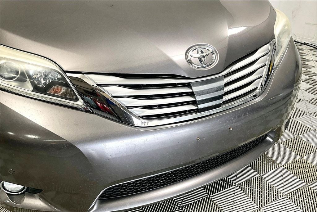 2017 Toyota Sienna Limited 7 Passenger