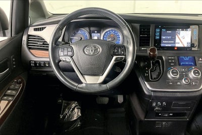 2017 Toyota Sienna Limited 7 Passenger