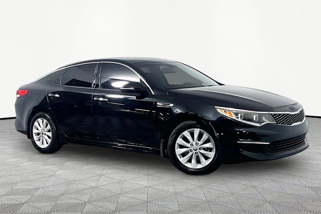2016 Kia Optima EX AT's photo