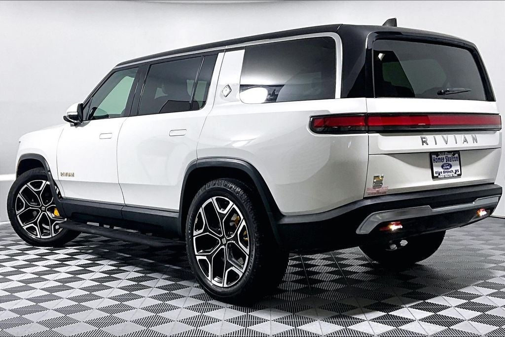 2023 Rivian R1S Adventure