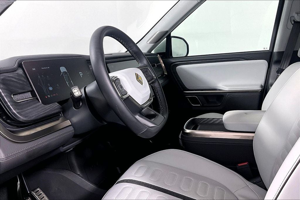2023 Rivian R1S Adventure