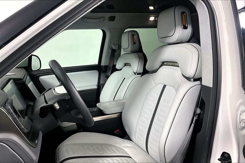 2023 Rivian R1S Adventure