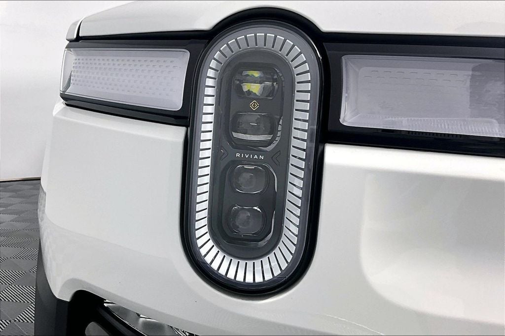 2023 Rivian R1S Adventure