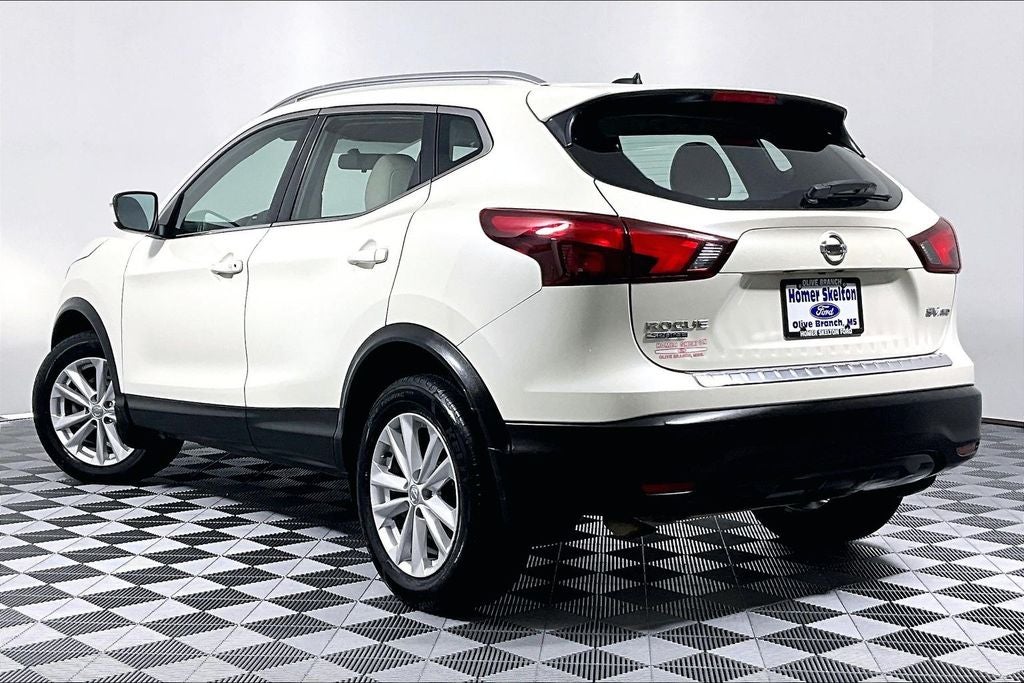 2018 Nissan Rogue Sport SV