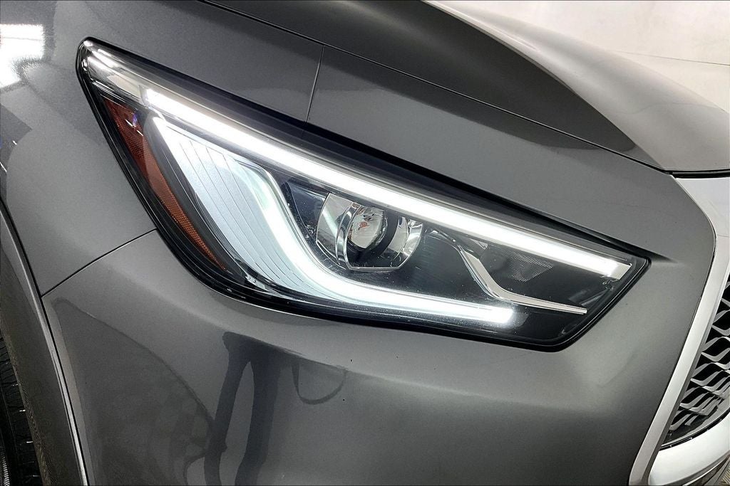 2021 INFINITI QX80 Premium Select