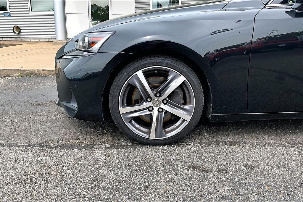 2017 Lexus IS 200t