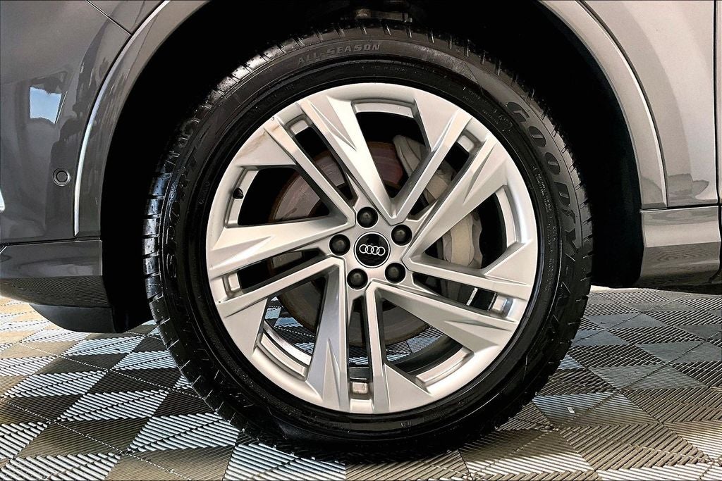 2021 Audi Q7 55 Premium Plus quattro