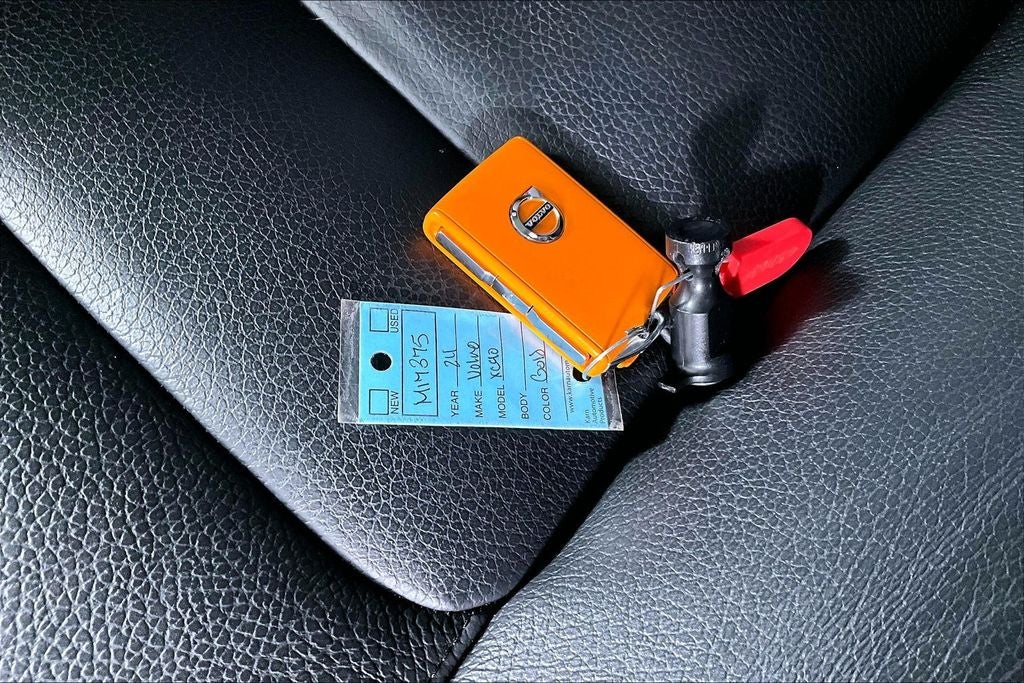 2024 Volvo XC90 B6 Plus Bright Theme