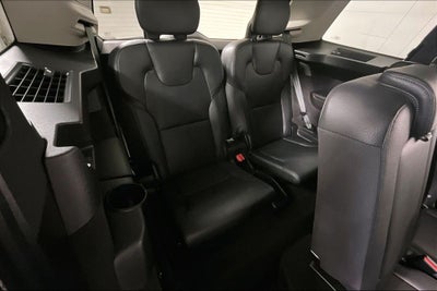 2024 Volvo XC90 B6 Plus Bright Theme