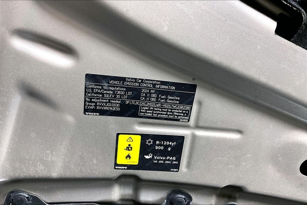 2024 Volvo XC90 B6 Plus Bright Theme