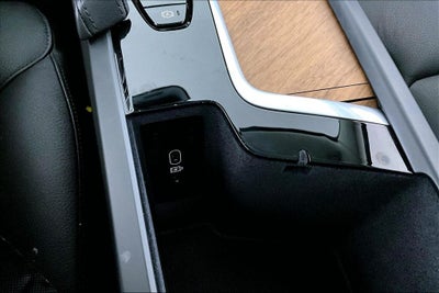 2024 Volvo XC90 B6 Plus Bright Theme