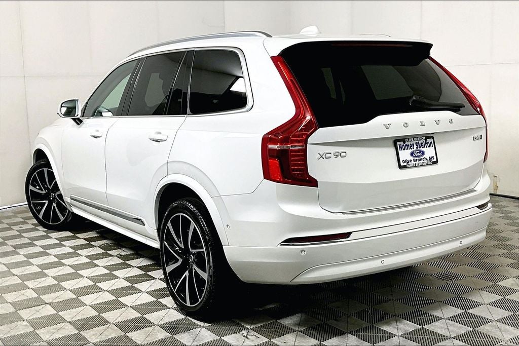 2024 Volvo XC90 B6 Plus Bright Theme
