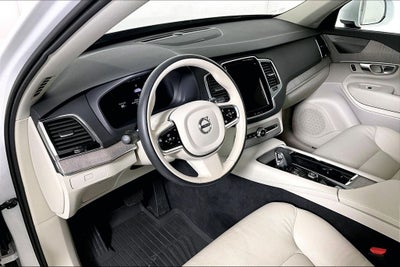 2024 Volvo XC90 B6 Plus Bright Theme