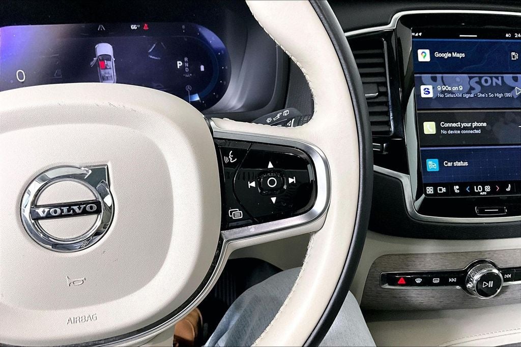 2024 Volvo XC90 B6 Plus Bright Theme
