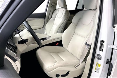 2024 Volvo XC90 B6 Plus Bright Theme