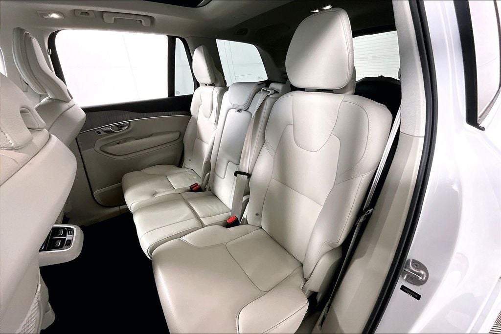 2024 Volvo XC90 B6 Plus Bright Theme