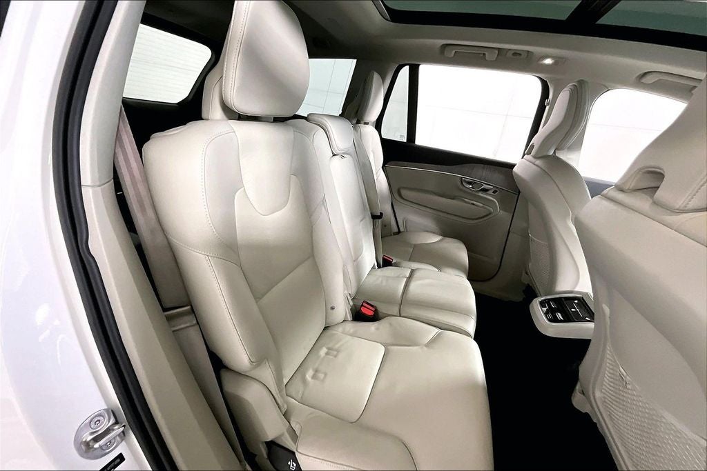 2024 Volvo XC90 B6 Plus Bright Theme