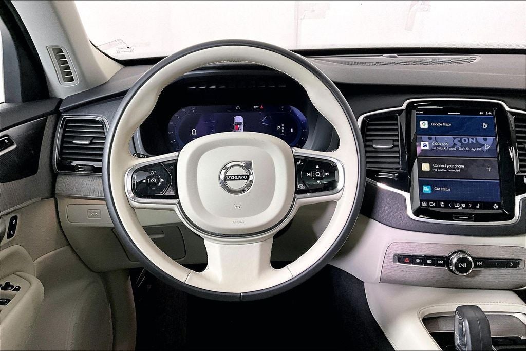 2024 Volvo XC90 B6 Plus Bright Theme
